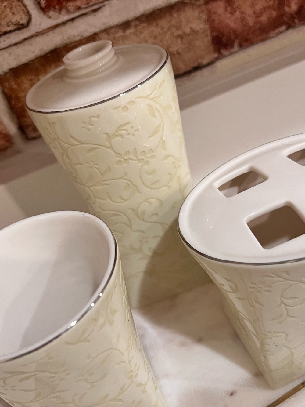 Elegant Cream Floral Ceramic Bath Accessory Set with Silver Trim